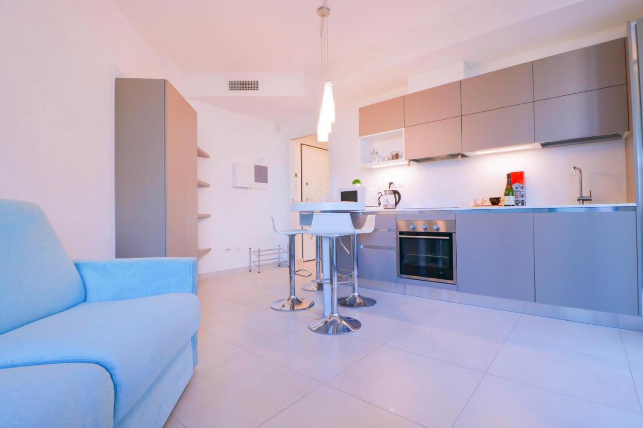 Apartamento H11 Luxury 9A - Porto - Piscina - Jacuzzi Santo Stefano al Mare Exterior foto