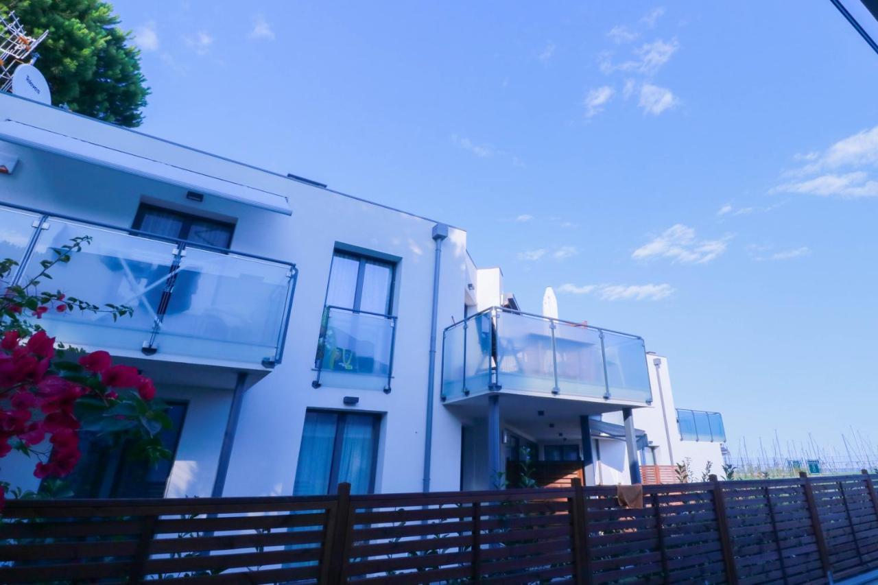 Apartamento H11 Luxury 9A - Porto - Piscina - Jacuzzi Santo Stefano al Mare Exterior foto