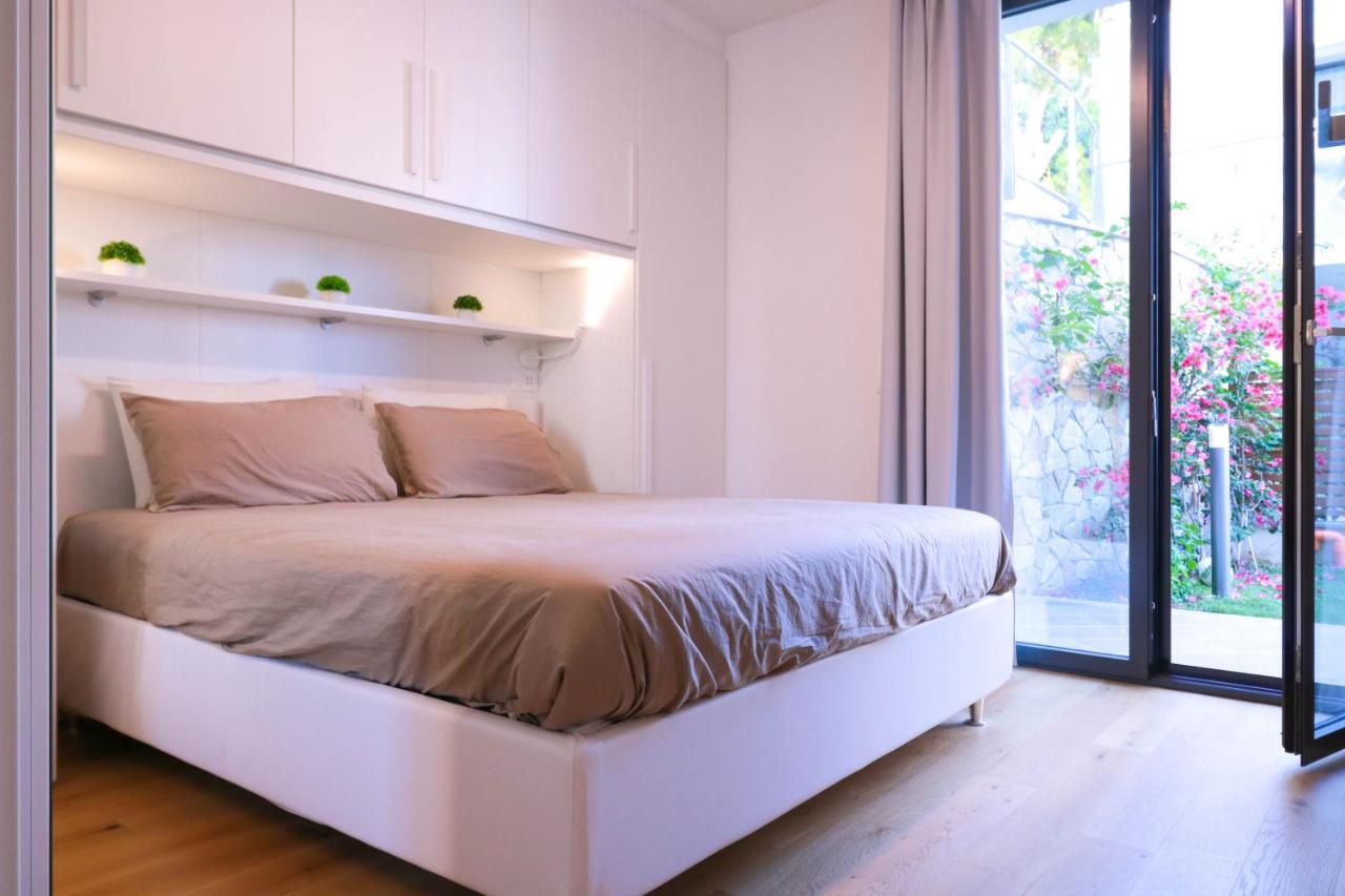 Apartamento H11 Luxury 9A - Porto - Piscina - Jacuzzi Santo Stefano al Mare Exterior foto