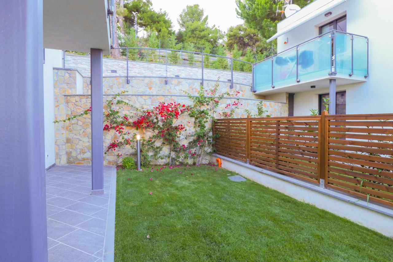 Apartamento H11 Luxury 9A - Porto - Piscina - Jacuzzi Santo Stefano al Mare Exterior foto